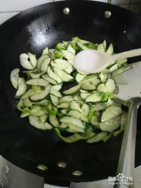 赖瓜可以做菜吃吗视频,家常菜中的隐藏美味