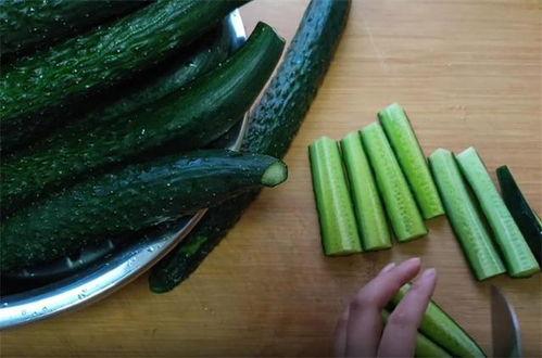 一岁半吃小瓜好吗视频,营养美味又安全