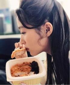 长相思表哥嗑瓜子吃瓜内心视频,内心独白大揭秘